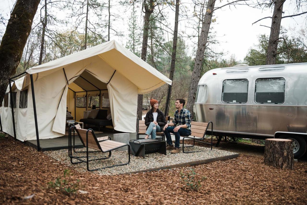מלון מידפינס Autocamp Yosemite מראה חיצוני תמונה